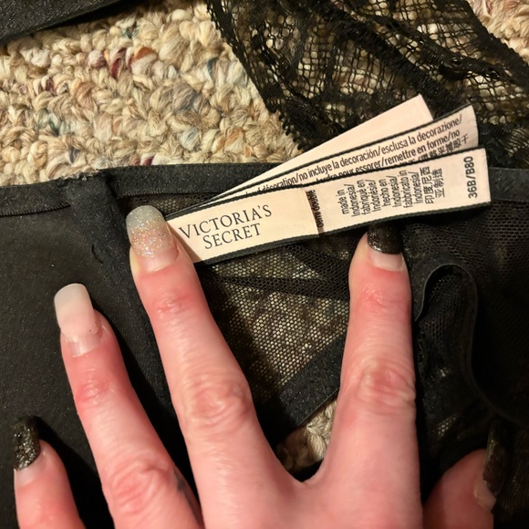 New VS bra 34C NWOT - Picture 5 of 6